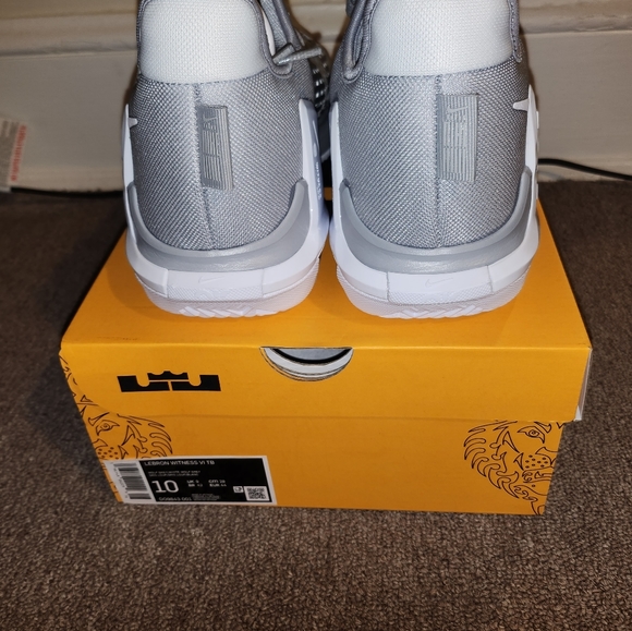 Nike Lebron Witness VI Cool Grey white Men's 10 - Picture 4 of 5